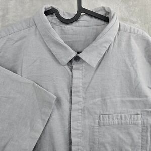Lululemon Size XL Summer Fridays Gray Short Sleeve Button Up Shirt M3E76S